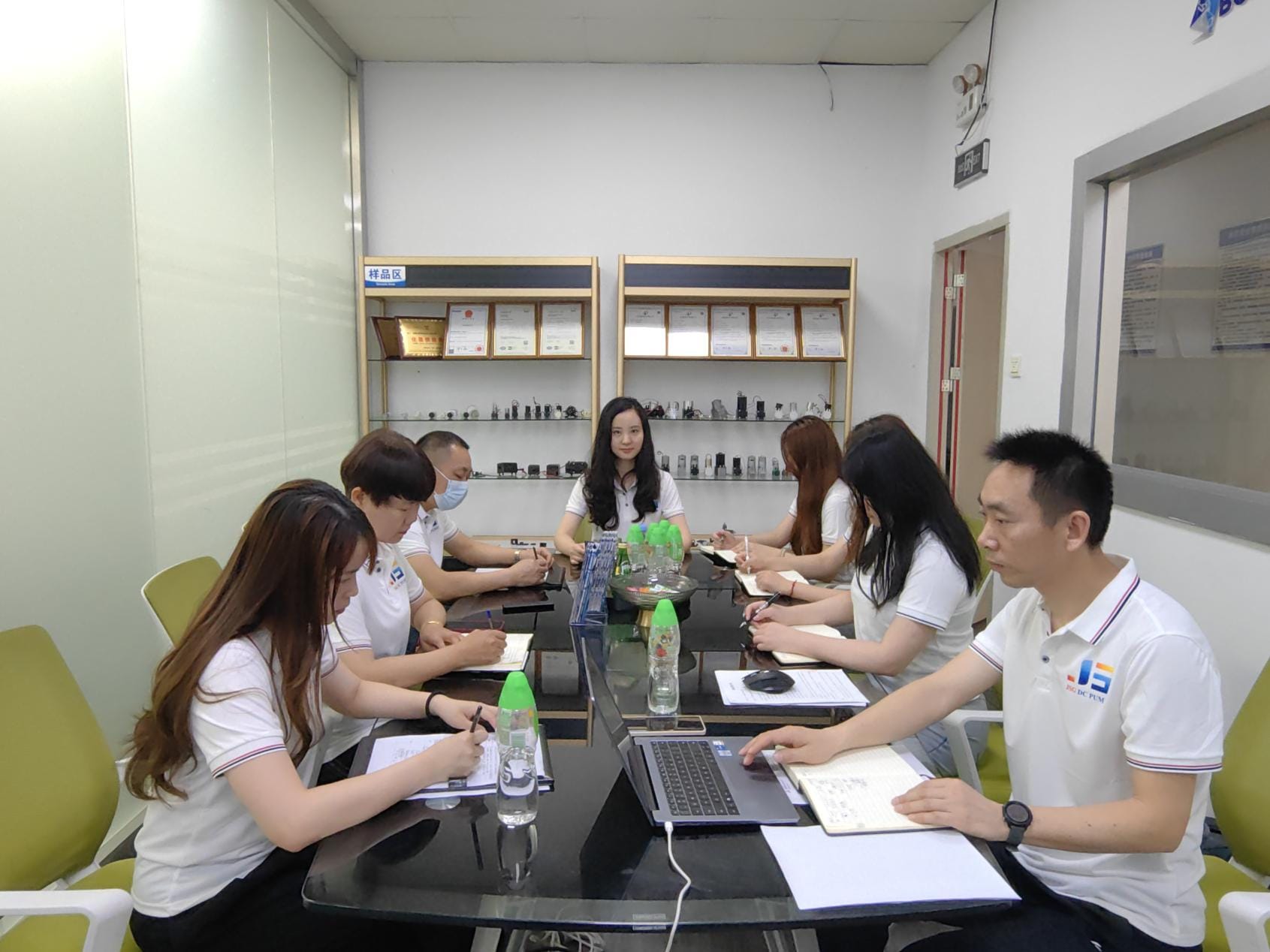 JSG team reviewing miniature pump project requirements